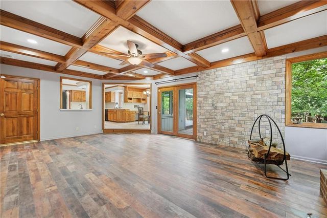 4100 NE SHADY LANE Drive, Gladstone, MO 64119