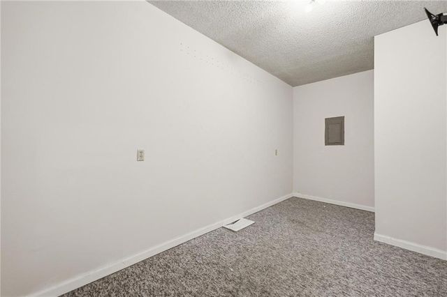 4100 NE SHADY LANE Drive, Gladstone, MO 64119