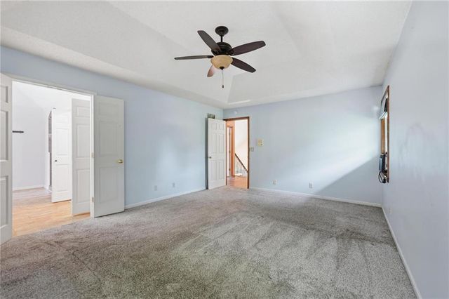 4100 NE SHADY LANE Drive, Gladstone, MO 64119