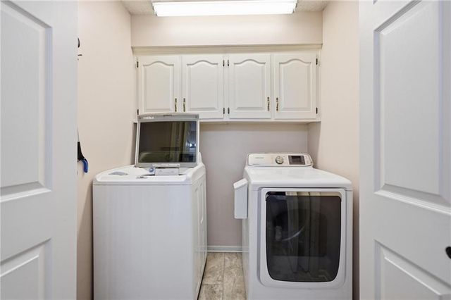 4100 NE SHADY LANE Drive, Gladstone, MO 64119