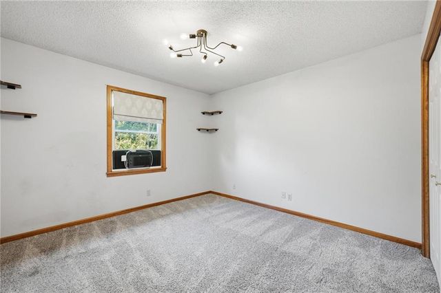 4100 NE SHADY LANE Drive, Gladstone, MO 64119