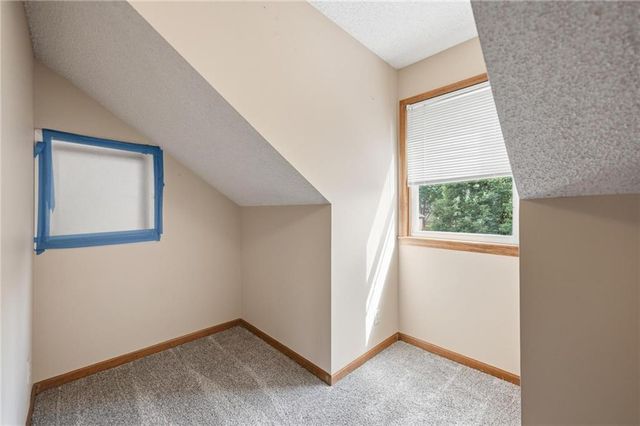 4100 NE SHADY LANE Drive, Gladstone, MO 64119