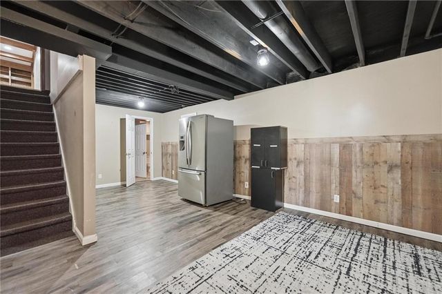 4100 NE SHADY LANE Drive, Gladstone, MO 64119