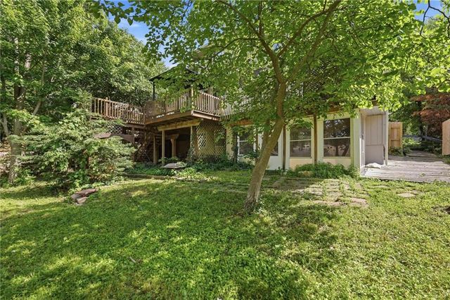 4100 NE SHADY LANE Drive, Gladstone, MO 64119