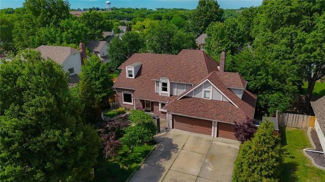 4100 NE SHADY LANE Drive, Gladstone, MO 64119