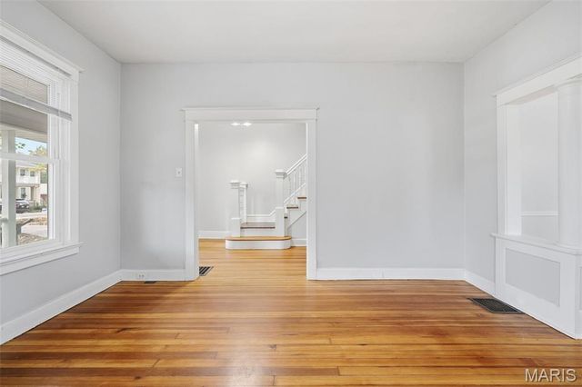 8941 Forest Avenue, St Louis, MO 63114