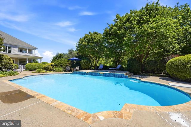 35191 DORNOCH CT, Round Hill, VA 20141