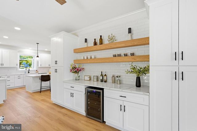 35191 DORNOCH CT, Round Hill, VA 20141
