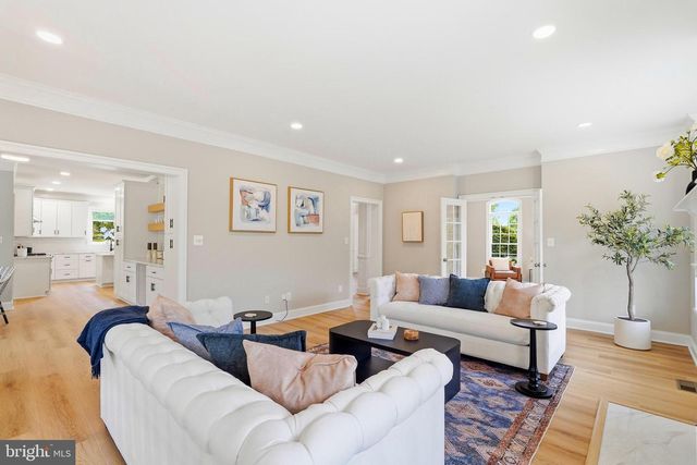 35191 DORNOCH CT, Round Hill, VA 20141