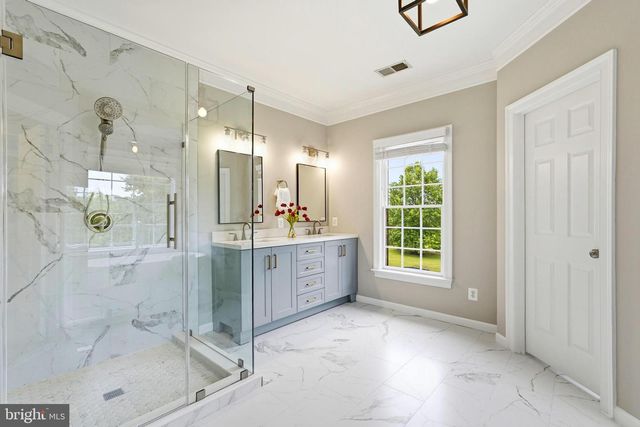 35191 DORNOCH CT, Round Hill, VA 20141