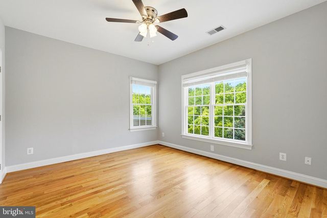35191 DORNOCH CT, Round Hill, VA 20141