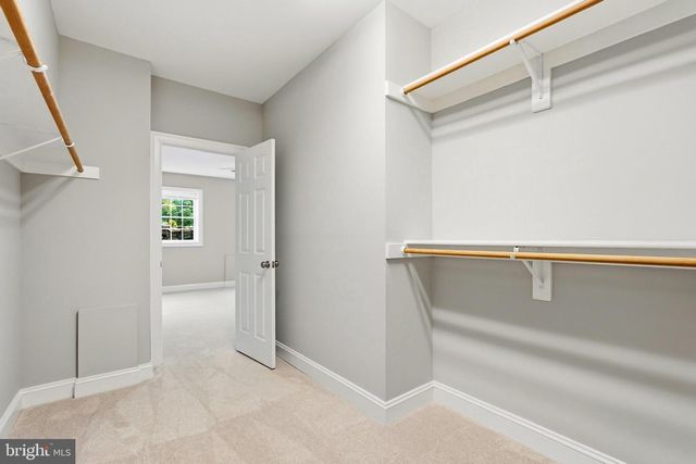 35191 DORNOCH CT, Round Hill, VA 20141