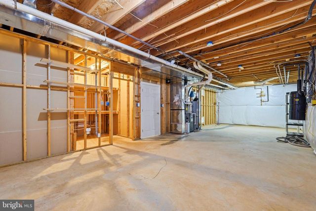 35191 DORNOCH CT, Round Hill, VA 20141