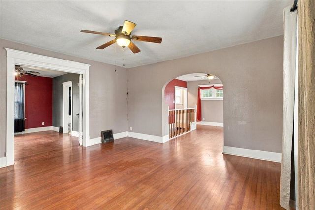 16 IVY Drive, Council Bluffs, IA 51503