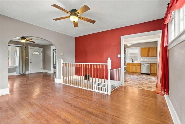 16 IVY Drive, Council Bluffs, IA 51503