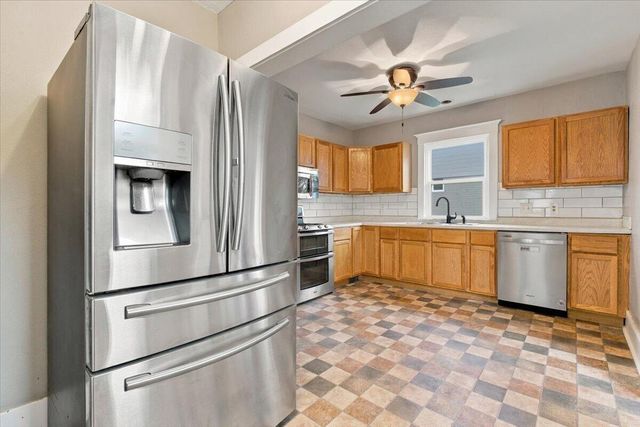 16 IVY Drive, Council Bluffs, IA 51503