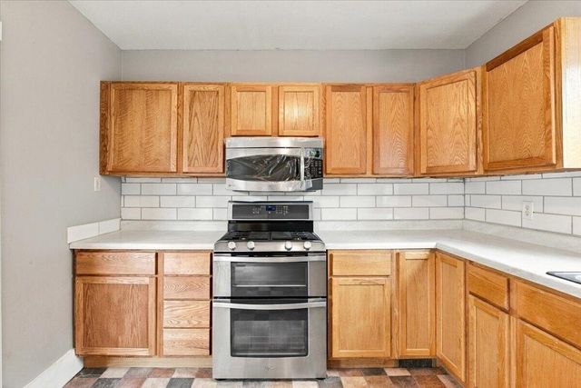 16 IVY Drive, Council Bluffs, IA 51503