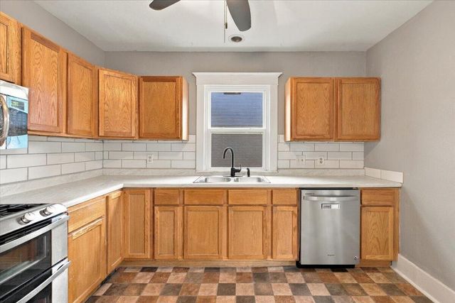 16 IVY Drive, Council Bluffs, IA 51503