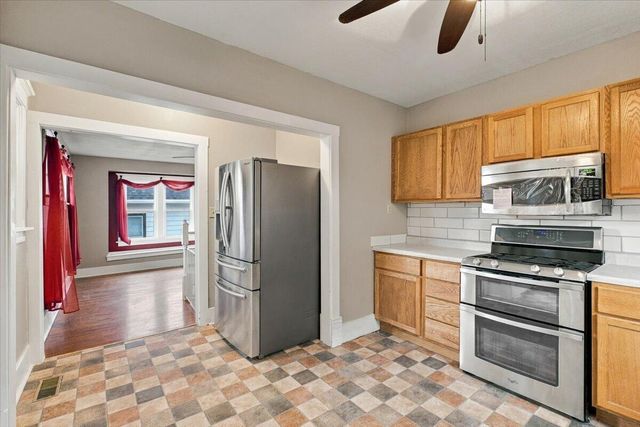 16 IVY Drive, Council Bluffs, IA 51503