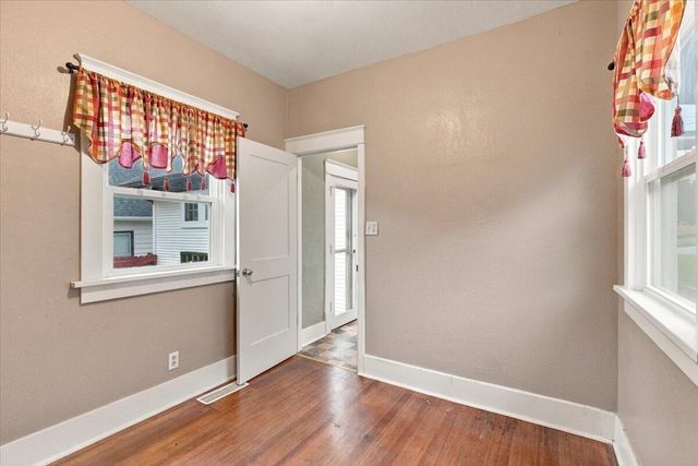 16 IVY Drive, Council Bluffs, IA 51503