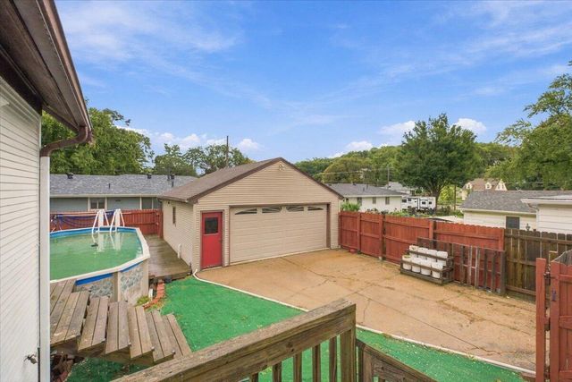 16 IVY Drive, Council Bluffs, IA 51503