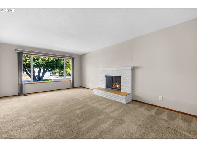 1574 Se BUSH St, Hillsboro, OR 97123