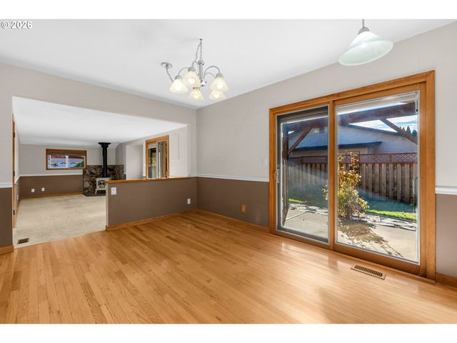 1574 Se BUSH St, Hillsboro, OR 97123