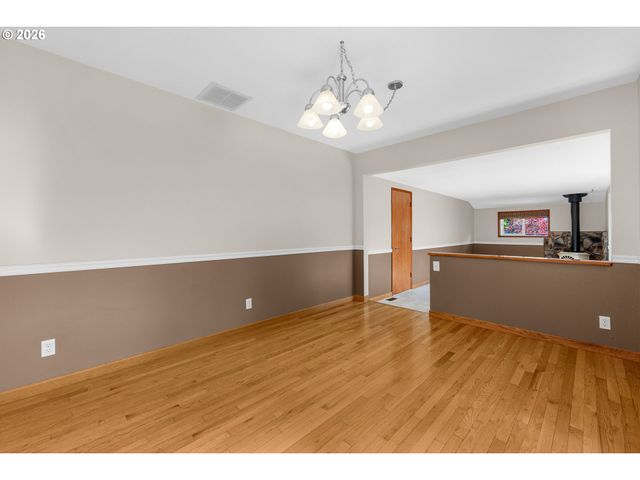 1574 Se BUSH St, Hillsboro, OR 97123