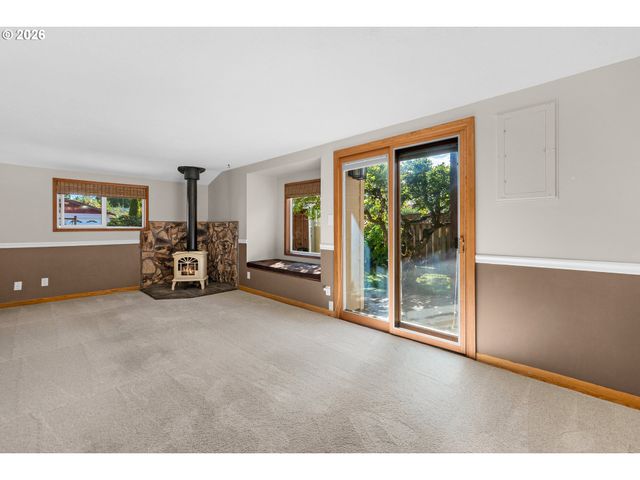 1574 Se BUSH St, Hillsboro, OR 97123