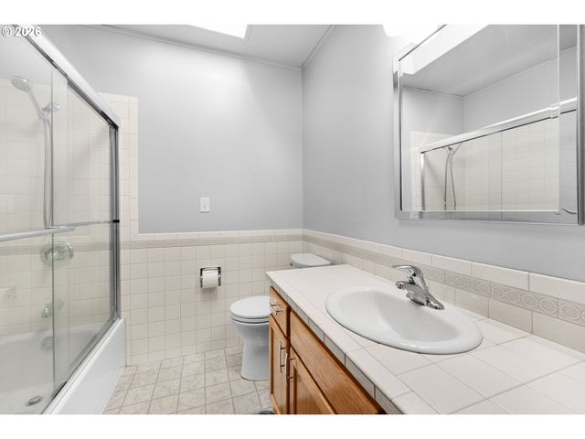 1574 Se BUSH St, Hillsboro, OR 97123