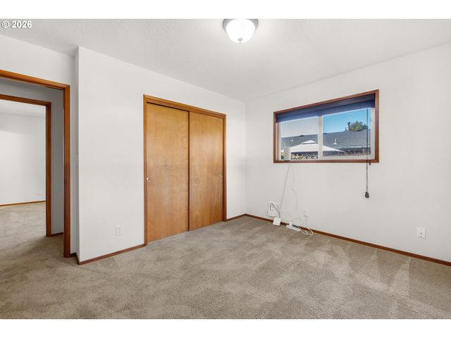1574 Se BUSH St, Hillsboro, OR 97123