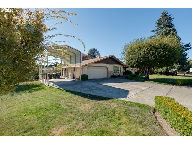 1574 Se BUSH St, Hillsboro, OR 97123