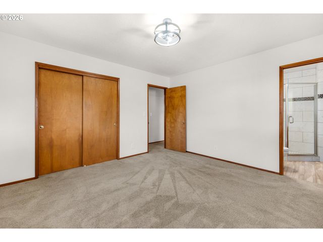 1574 Se BUSH St, Hillsboro, OR 97123