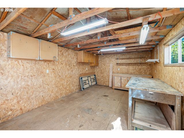 1574 Se BUSH St, Hillsboro, OR 97123
