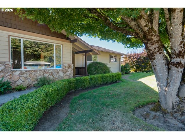 1574 Se BUSH St, Hillsboro, OR 97123