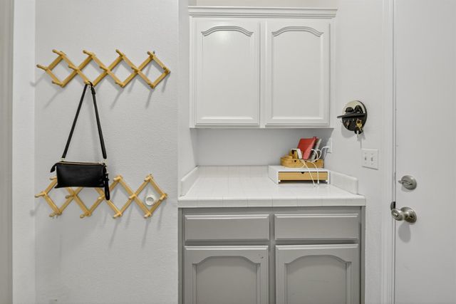 1922 Los Altos Avenue, Clovis, CA 93611