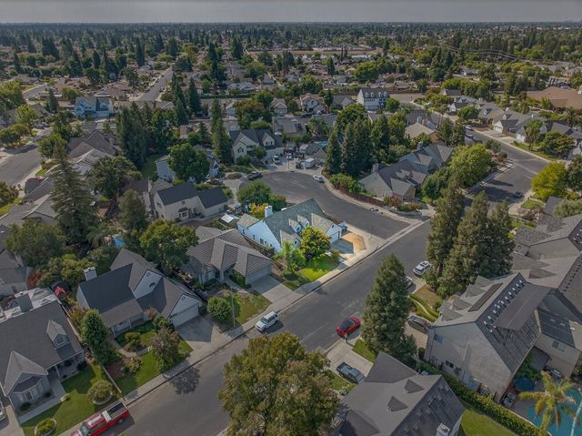 1922 Los Altos Avenue, Clovis, CA 93611