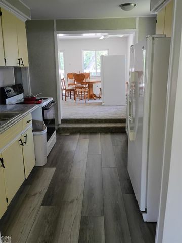206 Degurse Avenue, Marine City, MI 48039