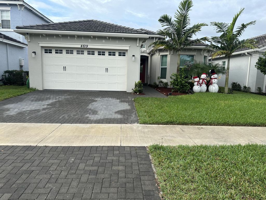 4619 Canopy Grove Drive, Westlake, FL 33470