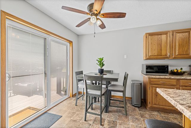 6775 Gretchen Lane N, Oakdale, MN 55128