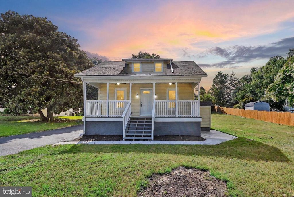 8812 AVONDALE RD, Parkville, MD 21234