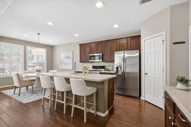 154 W Burberry Circle, The Woodlands, TX 77384