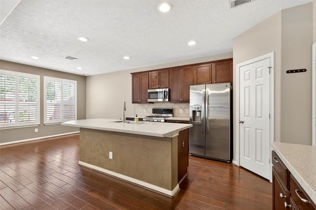 154 W Burberry Circle, The Woodlands, TX 77384