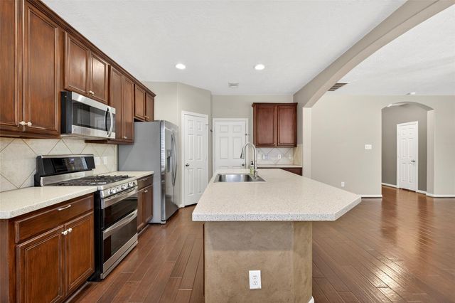 154 W Burberry Circle, The Woodlands, TX 77384