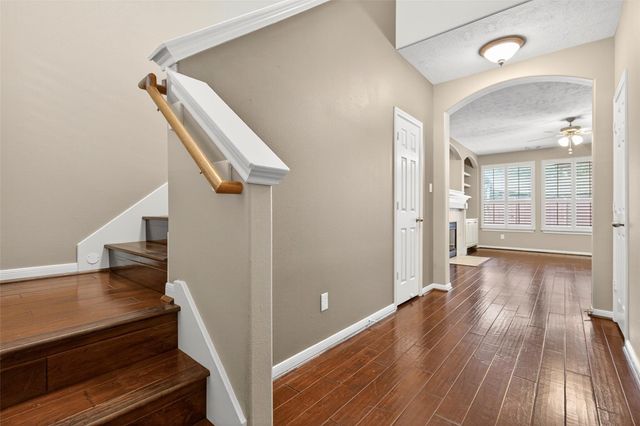 154 W Burberry Circle, The Woodlands, TX 77384