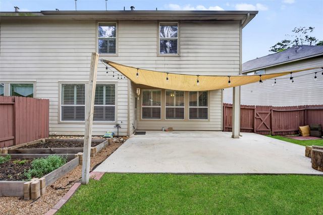 154 W Burberry Circle, The Woodlands, TX 77384