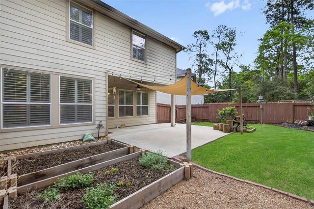 154 W Burberry Circle, The Woodlands, TX 77384