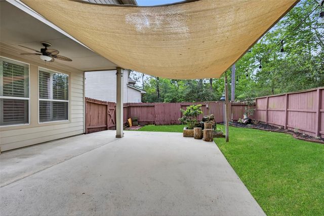 154 W Burberry Circle, The Woodlands, TX 77384