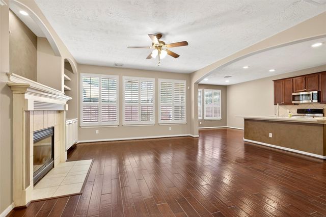 154 W Burberry Circle, The Woodlands, TX 77384