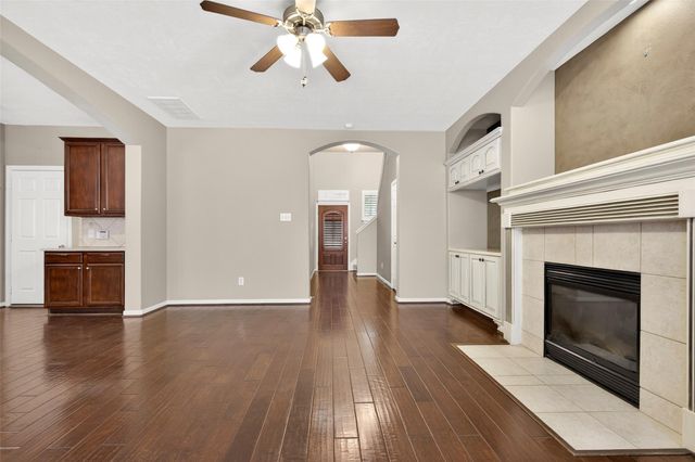 154 W Burberry Circle, The Woodlands, TX 77384